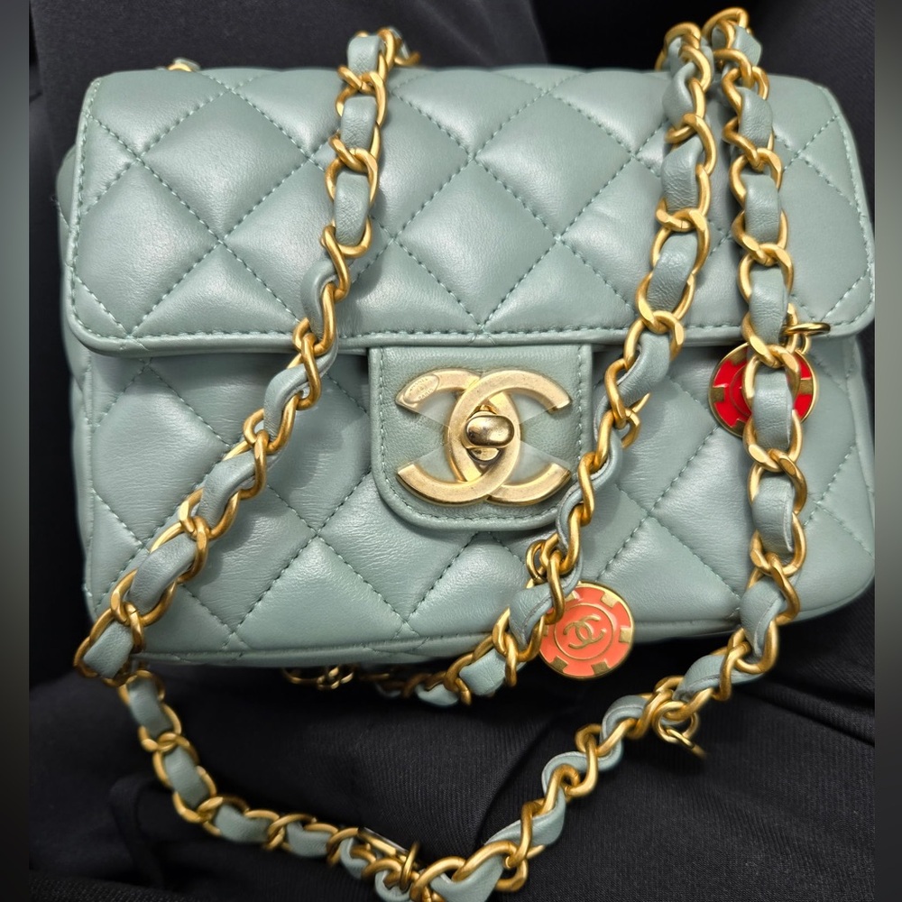Chanel Quilted Green Leather Casino Royale Small Square Bag Chip Charms - Picture 3 of 16